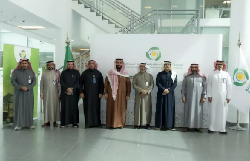 The Director General of Estidamah Center hosts the Vice President of King Abdulaziz City for Sci ....