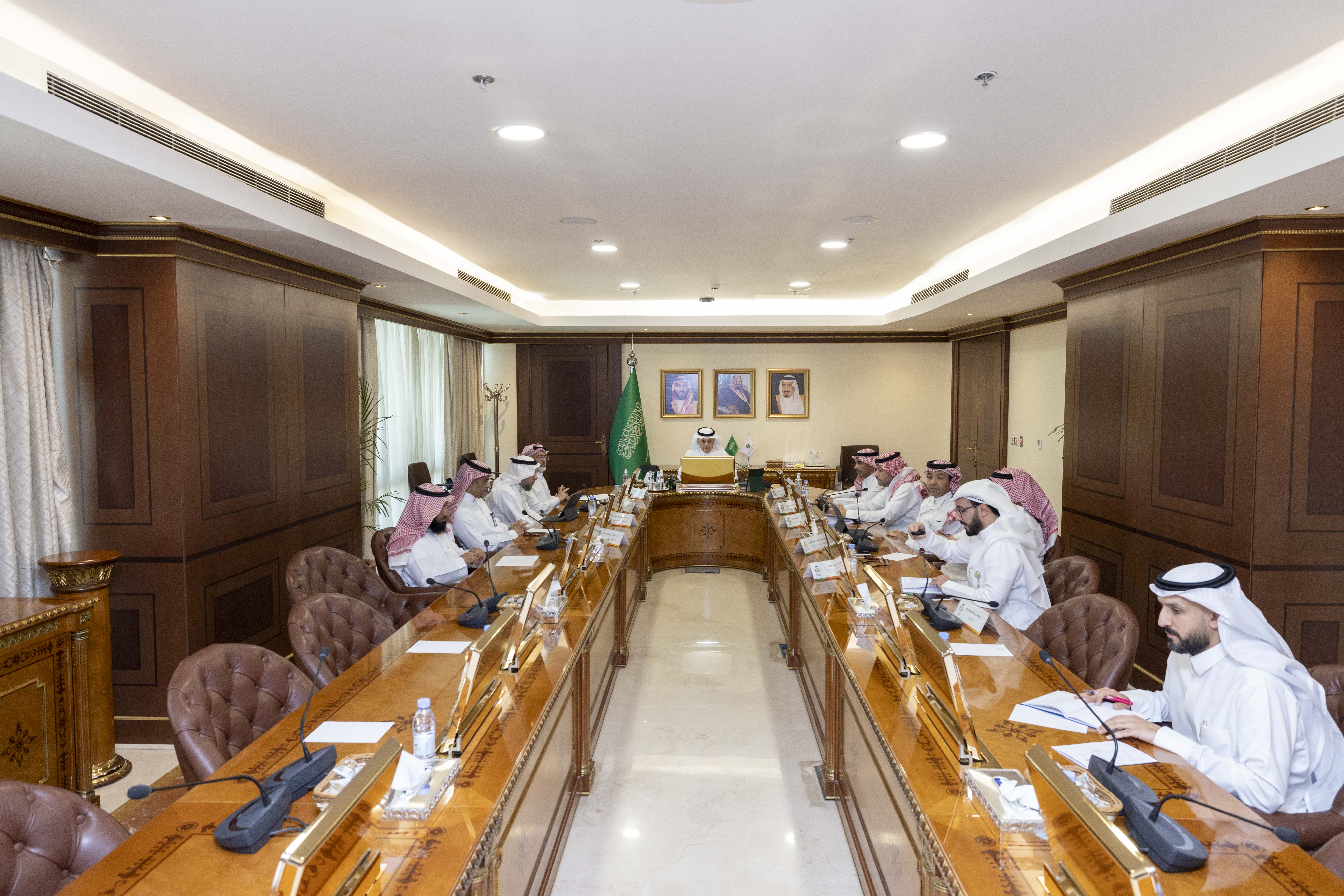 وزير البيئة والمياه والزراعة يرأس الاجتماع السادس لمجلس إدارة "استدامة