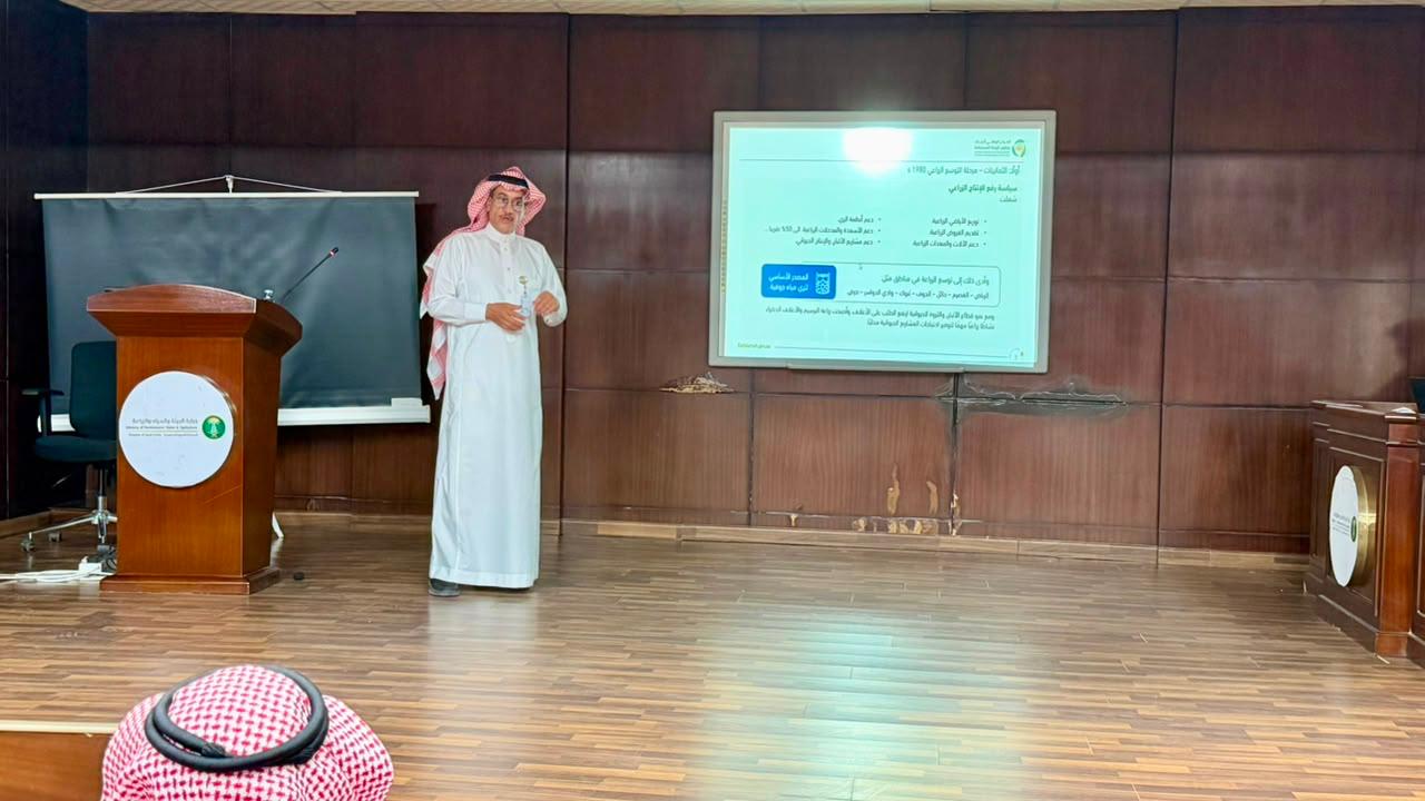 "استدامة" يعزز الممارسات الزراعية لإنتاج الأعلاف وإدارة البيوت المحمية بالقصيم